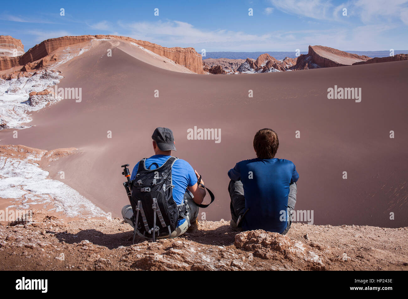 Mann, Männer, Touristen, Touristen, `Duna Mayor´, im Valle de la Luna (Tal des Mondes), in der Nähe von San Pedro de Atacama, Atacama Wüste, Chile Stockfoto